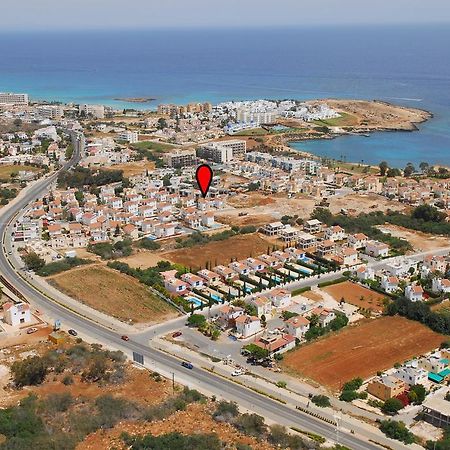 Halle Villa بروتاراس الغرفة الصورة